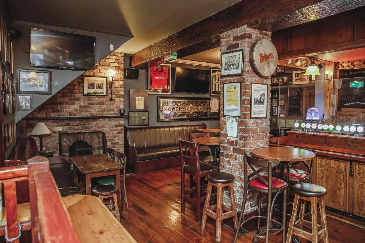 בלארני Muskerry Arms Bar And B&B מראה חיצוני תמונה