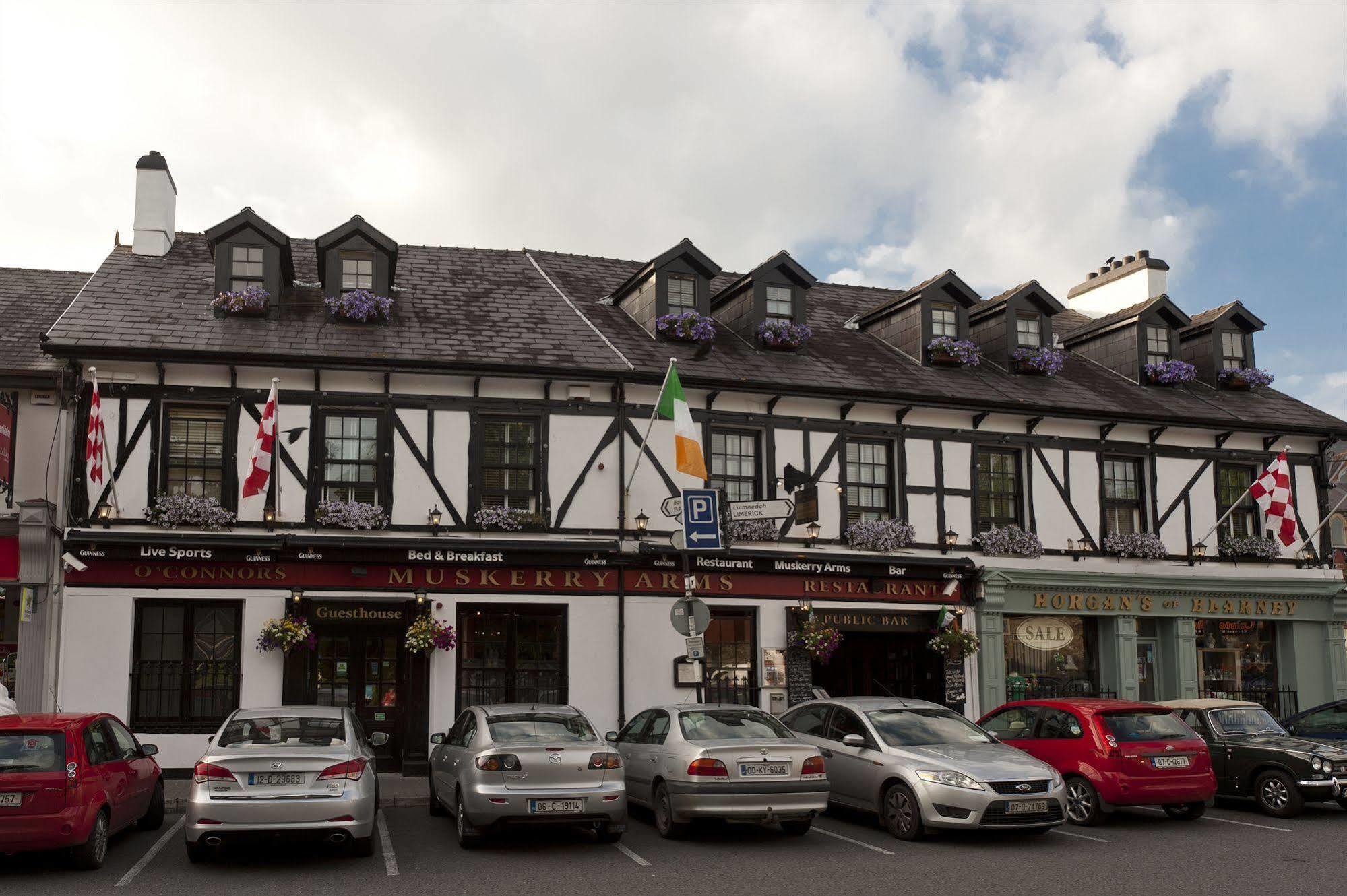 בלארני Muskerry Arms Bar And B&B מראה חיצוני תמונה