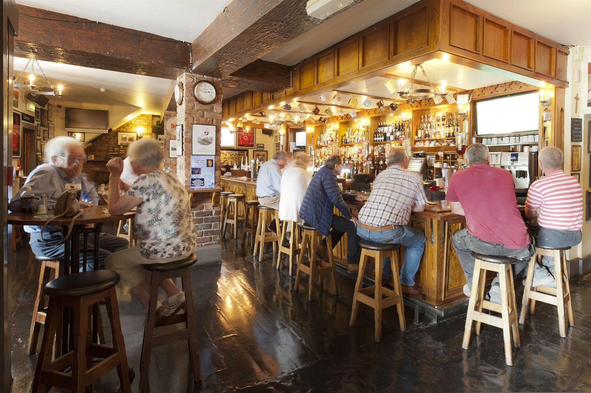 בלארני Muskerry Arms Bar And B&B מראה חיצוני תמונה